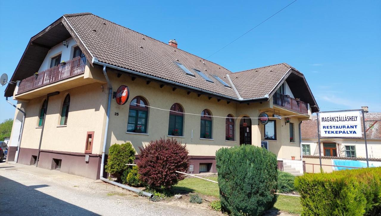 Teke Panzio Bed and Breakfast Körmend Exteriör bild
